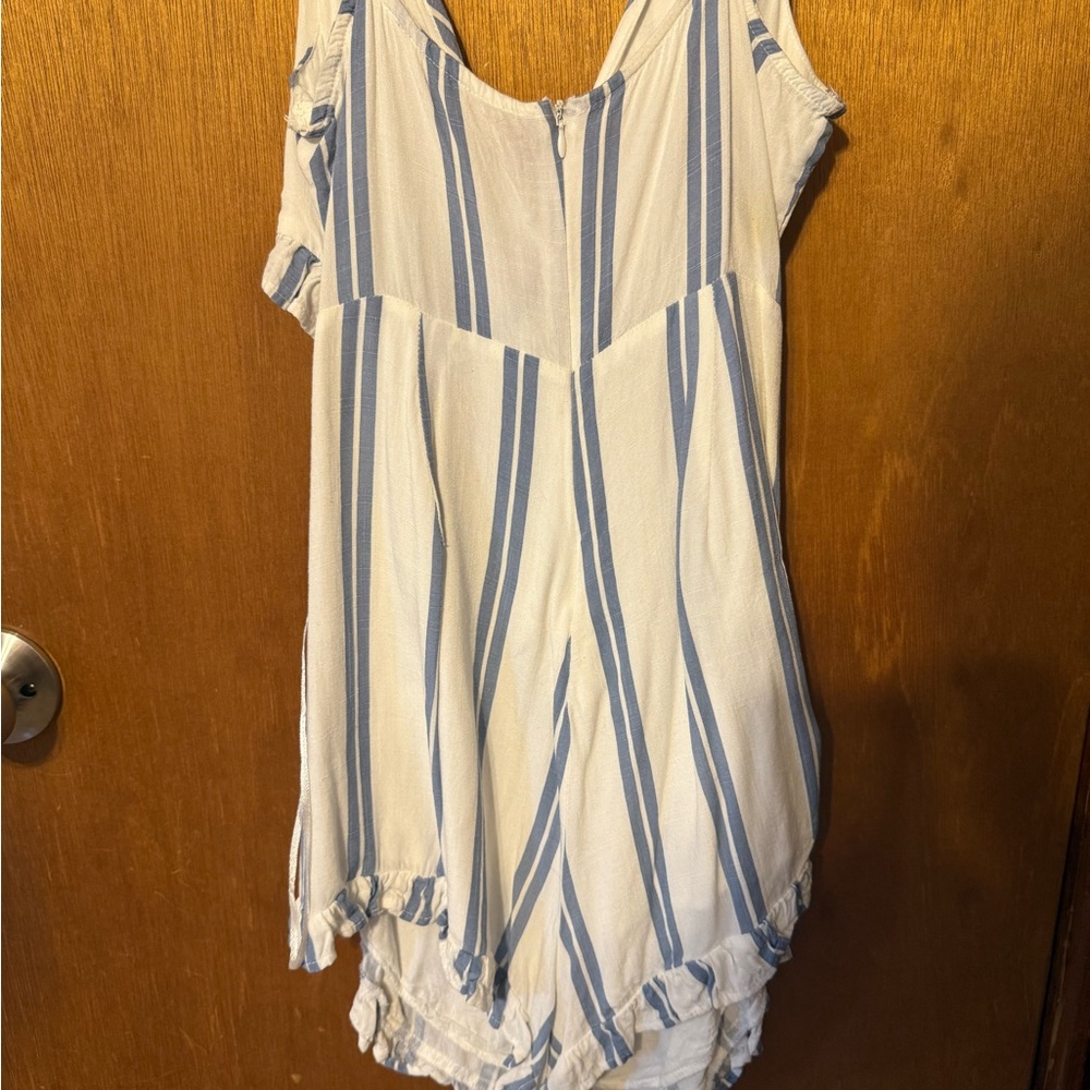 Striped Ruffle Romper - Picture 2 of 3